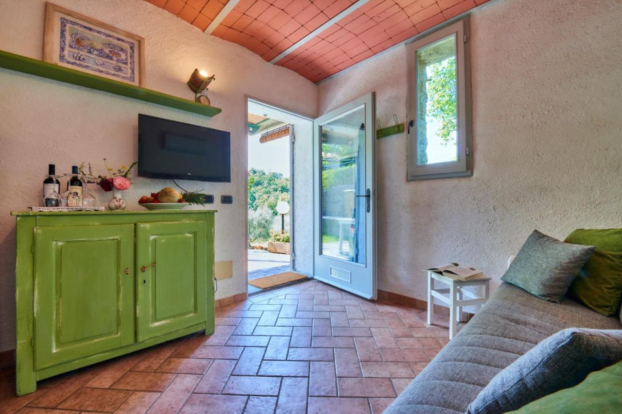 La Casetta Nel Bosco - Hot Tube And Sauna Lierna Luaran gambar
