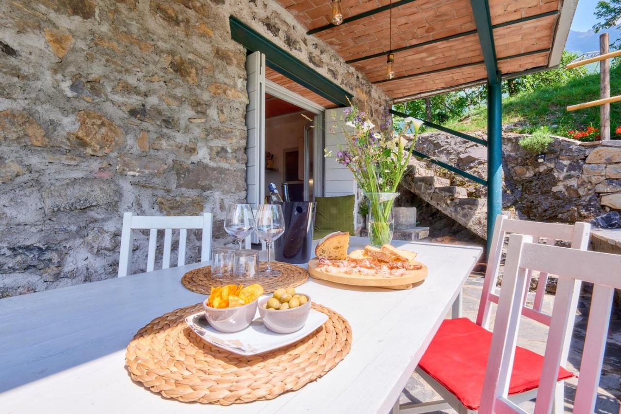 La Casetta Nel Bosco - Hot Tube And Sauna Lierna Luaran gambar